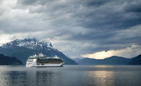 Cruises or Road Trips: Which tour package suits your travel style?